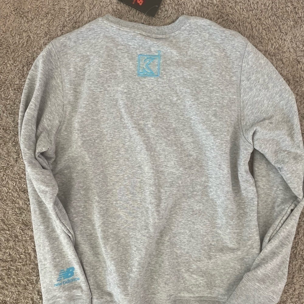 New Balance Kawhi Leonard Signature Santa Klaws Sweater Crew Neck Size L Mens - Picture 4 of 5